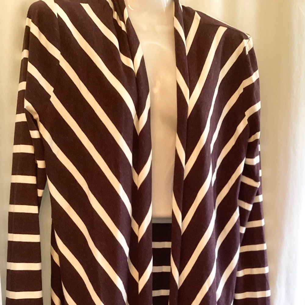 Beautiful draped hem wrap…LOFT by ANN TAYLOR!  Size Med